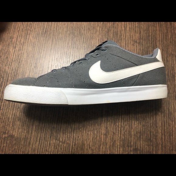Grey Nike’s worn once - Picture 5 of 5
